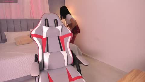 Snapshot of valentina_noa chatting on 05.26.26 Valentina online show from 05.26.26