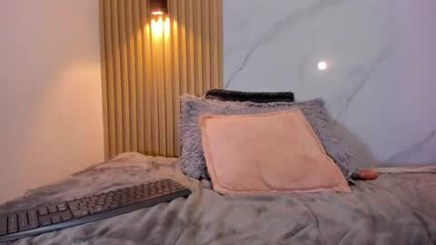 Snapshot of valentinaliux_ chatting on 06.23.26 valentinaliux_ online show from 06.23.26