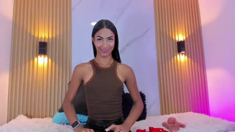 Snapshot of valentinaliux_ chatting on 07.13.26 valentinaliux_ online show from 07.13.26