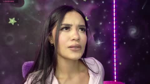 valentinarojass_ online show from 04.27.26