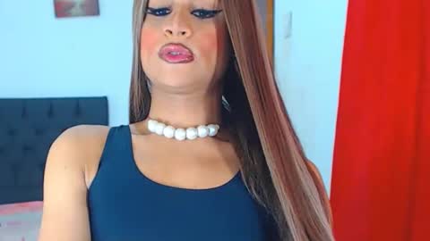 Snapshot of valentinaxxxdoll chatting on 02.10.25 VALENTINA online show from 02.10.25