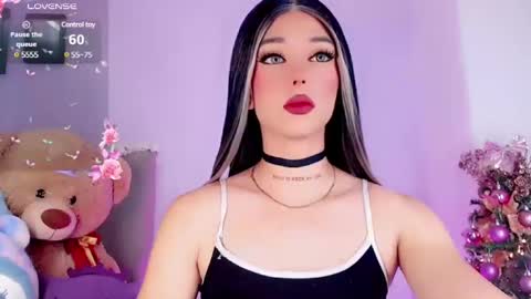 Snapshot of valentinne_marian chatting on 12.29.24 Marian online show from 12.29.24