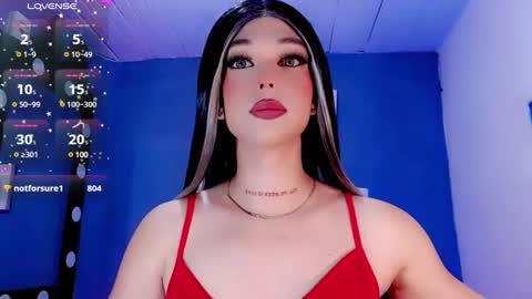 Snapshot of valentinne_marian chatting on 01.12.25 Marian online show from 01.12.25