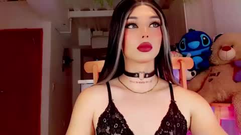 Snapshot of valentinne_marian chatting on 02.13.25 Marian online show from 02.13.25