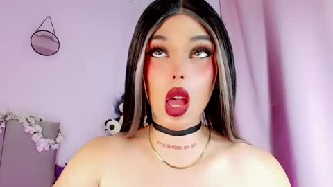 Snapshot of valentinne_marian chatting on 03.10.25 Marian online show from 03.10.25