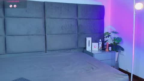 valentino moon online show from 12.16.25