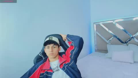 valentino_rey online show from 04.16.26