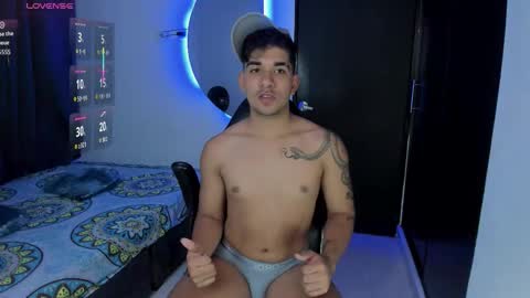 Snapshot of valentino_santos chatting on 11.03.25 valentino santos online show from 11.03.25