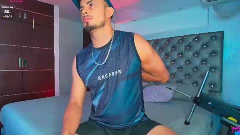 Snapshot of valentinos_ chatting on 06.25.26 Valentinos online show from 06.25.26