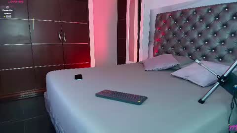 Snapshot of valentinos_ chatting on 06.30.26 Valentinos online show from 06.30.26