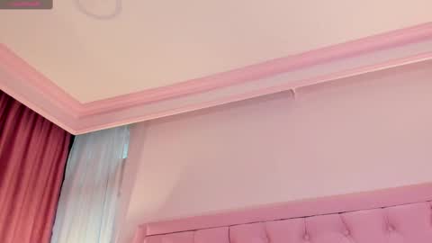 Vale Toro  online show from 02.19.25