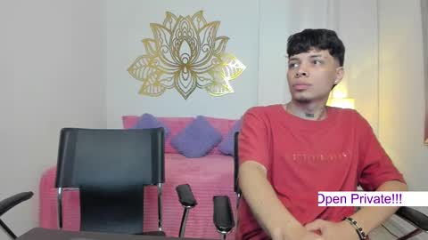 Snapshot of valeperez24 chatting on 02.24.25 Valery And Daniel online show from 02.24.25