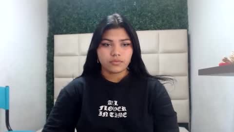 Snapshot of valeri_harpers4 chatting on 02.16.25 valeri_harpers4 online show from 02.16.25