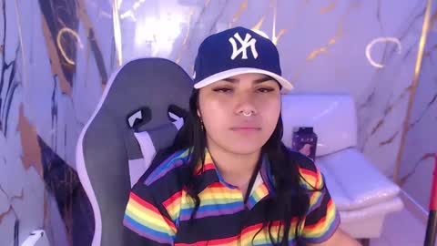 Snapshot of valeri_harpers4 chatting on 09.17.25 valeri_harpers4 online show from 09.17.25