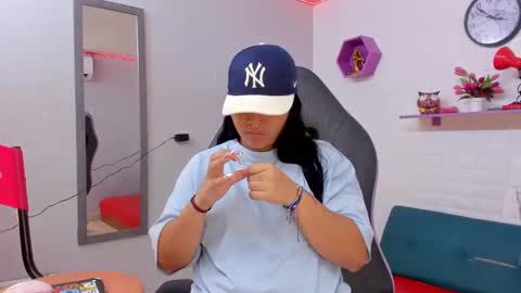 Snapshot of valeri_harpers4 chatting on 09.30.25 valeri_harpers4 online show from 09.30.25