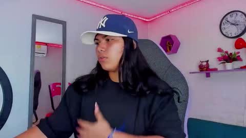 Snapshot of valeri_harpers4 chatting on 10.01.25 valeri_harpers4 online show from 10.01.25