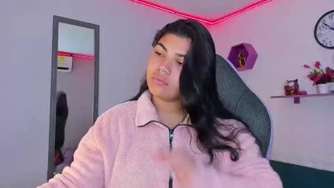 Snapshot of valeri_harpers4 chatting on 10.03.25 valeri_harpers4 online show from 10.03.25