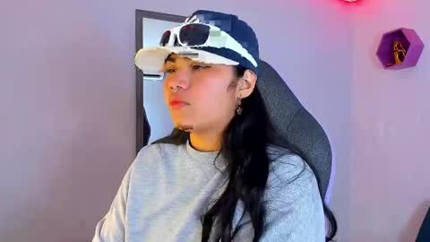 Snapshot of valeri_harpers4 chatting on 10.04.25 valeri_harpers4 online show from 10.04.25