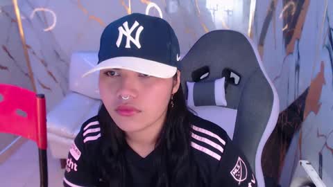 Snapshot of valeri_harpers4 chatting on 10.05.25 valeri_harpers4 online show from 10.05.25