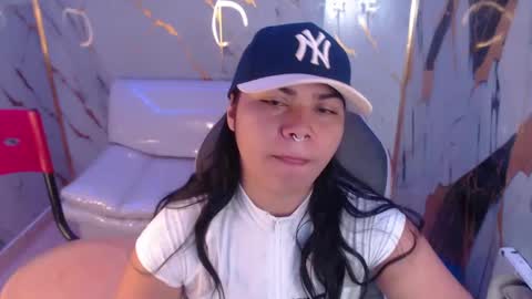 Snapshot of valeri_harpers4 chatting on 10.08.25 valeri_harpers4 online show from 10.08.25