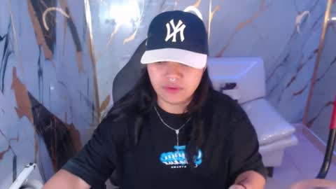 Snapshot of valeri_harpers4 chatting on 10.31.25 valeri_harpers4 online show from 10.31.25