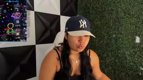 Snapshot of valeri_harpers4 chatting on 11.09.25 valeri_harpers4 online show from 11.09.25