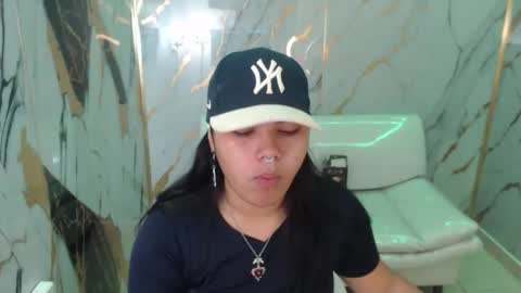 Snapshot of valeri_harpers4 chatting on 11.18.25 valeri_harpers4 online show from 11.18.25