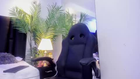 valeri_tafur online show from 10.04.25