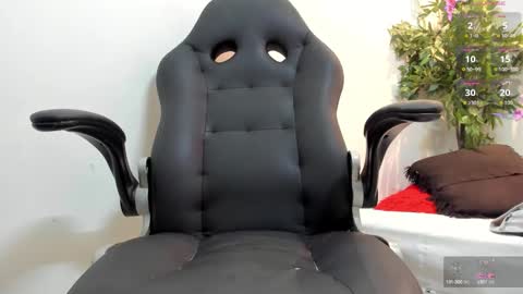 valeri_tafur online show from 11.04.25