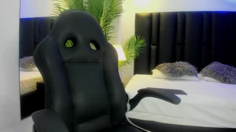 valeri_tafur online show from 11.11.25