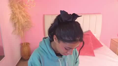 Snapshot of valeria__torres chatting on 07.16.26 Valeria online show from 07.16.26