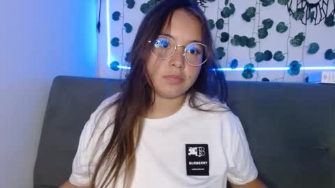 Snapshot of valeria_cherry chatting on 12.12.24 valeria online show from 12.12.24