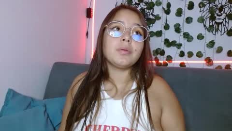 Snapshot of valeria_cherry chatting on 01.13.25 valeria online show from 01.13.25