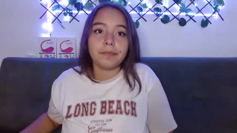 Snapshot of valeria_cherry chatting on 02.22.25 valeria online show from 02.22.25