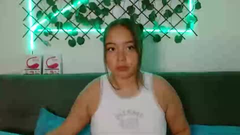 Snapshot of valeria_cherry chatting on 02.25.25 valeria online show from 02.25.25
