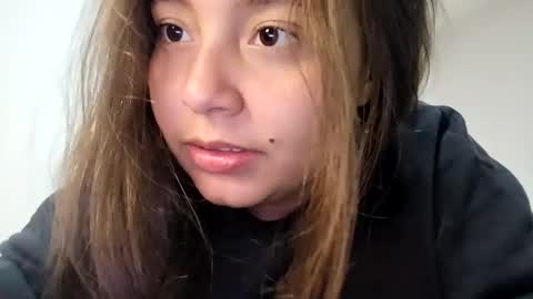 Snapshot of valeria_cherry chatting on 03.01.25 valeria online show from 03.01.25