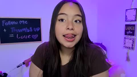 Snapshot of valeria_cherry chatting on 03.10.26 valeria online show from 03.10.26