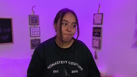 Snapshot of valeria_cherry chatting on 03.12.26 valeria online show from 03.12.26