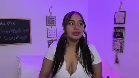 Snapshot of valeria_cherry chatting on 03.13.26 valeria online show from 03.13.26