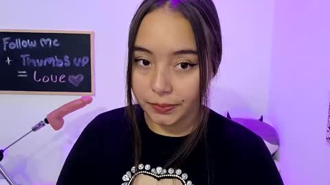 Snapshot of valeria_cherry chatting on 03.17.26 valeria online show from 03.17.26