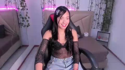 Snapshot of valeria_dark_ chatting on 06.20.26 valeria online show from 06.20.26