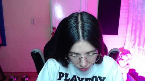 Snapshot of valeria_mendozza chatting on 01.12.25   online show from 01.12.25