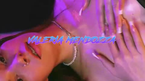 Snapshot of valeria_mendozza chatting on 11.21.25 online show from 11.21.25