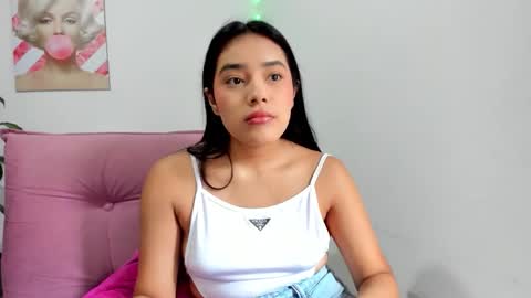 Snapshot of valeria_miller69 chatting on 10.24.25 valeria_miller69 online show from 10.24.25