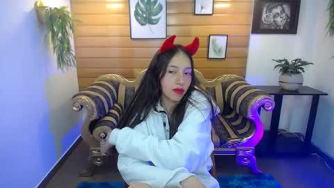 Snapshot of valeria_rossi7 chatting on 02.19.25 Valeria online show from 02.19.25