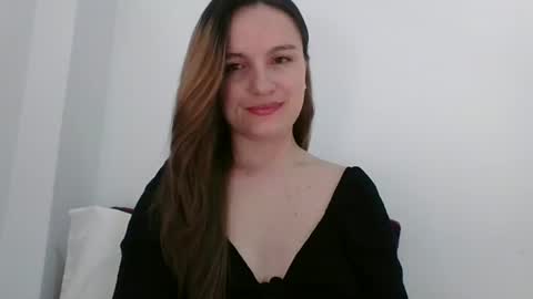 Snapshot of valeriafrannco chatting on 01.23.25 valeriafrannco online show from 01.23.25