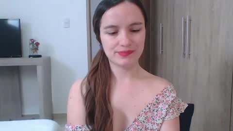 Snapshot of valeriafrannco chatting on 01.29.25 valeriafrannco online show from 01.29.25