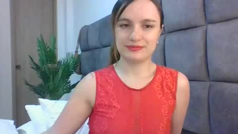 Snapshot of valeriafrannco chatting on 02.04.25 valeriafrannco online show from 02.04.25