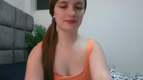 Snapshot of valeriafrannco chatting on 02.12.25 valeriafrannco online show from 02.12.25