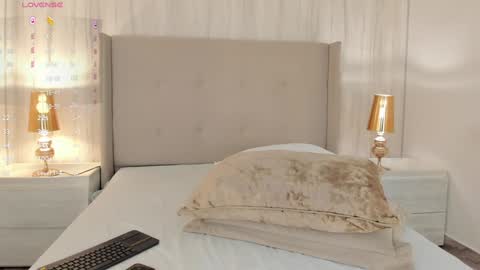 Valeria online show from 12.17.24